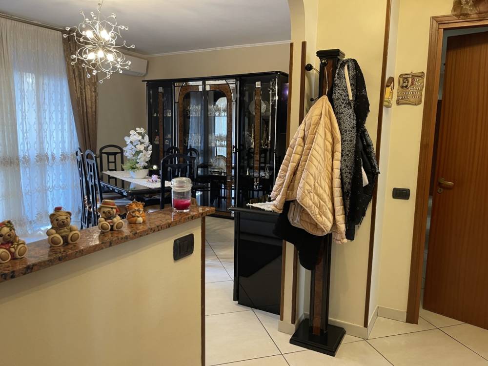 appartamento in vendita a Novara in zona zona Cittadella - Villaggio Dalmazia