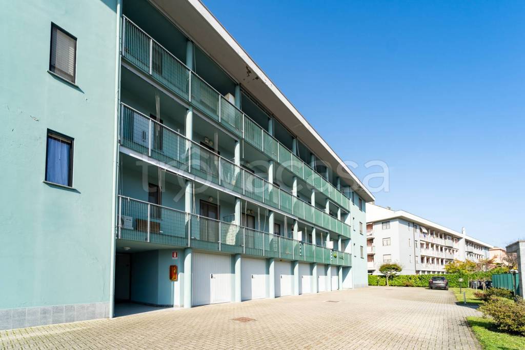appartamento in vendita a Novara in zona zona Cittadella - Villaggio Dalmazia