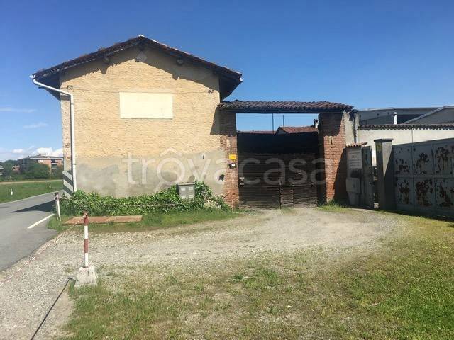 capannone in vendita a Novara in zona Vignale