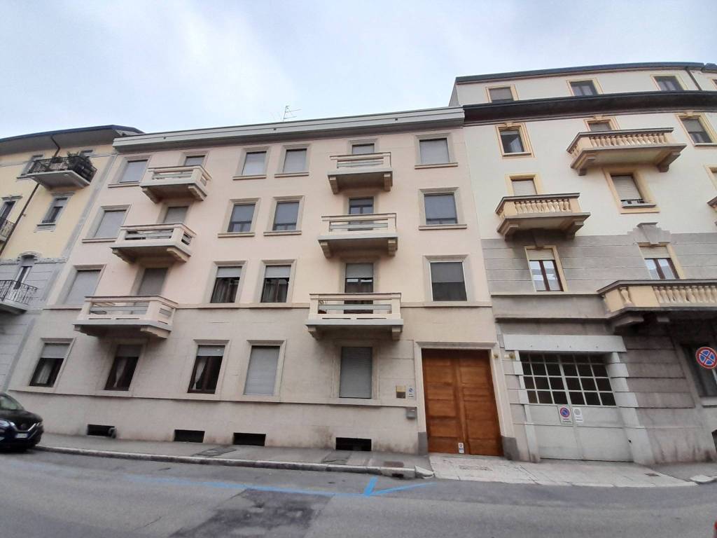 appartamento in vendita a Novara in zona zona San Martino