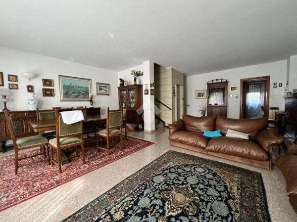 casa indipendente in vendita a Novara in zona zona Sacro Cuore