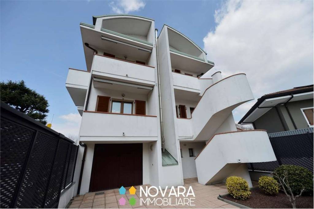 casa indipendente in vendita a Novara in zona zona Sant'Andrea - San Rocco