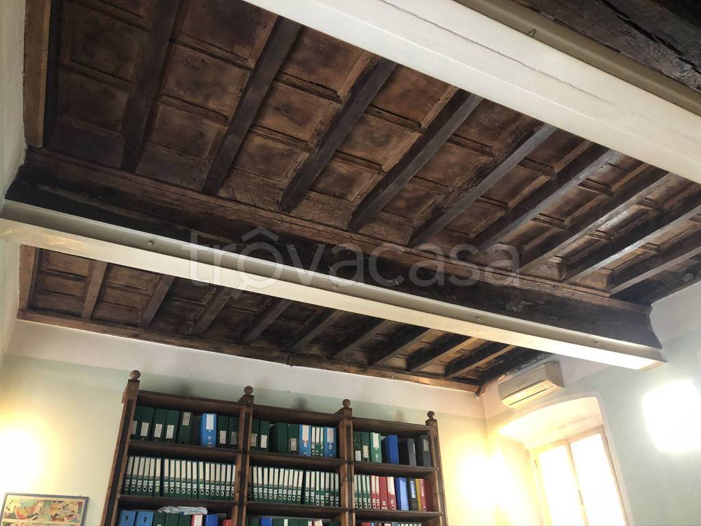 trivano in vendita a Novara in zona Centro Città