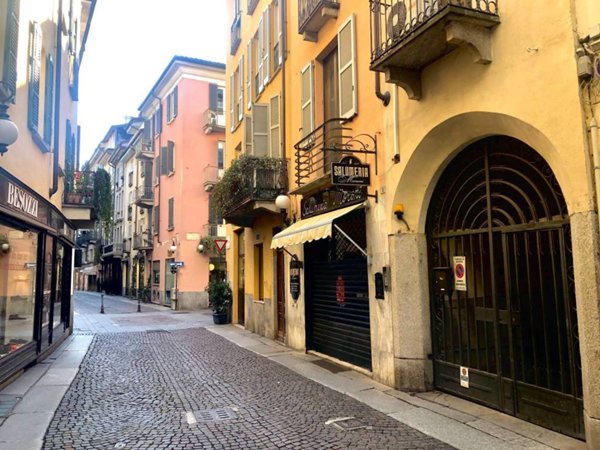 appartamento in vendita a Novara in zona Centro Città