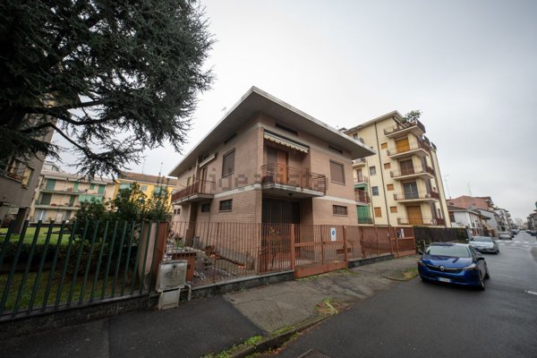 casa indipendente in vendita a Novara in zona zona Agogna - San Paolo