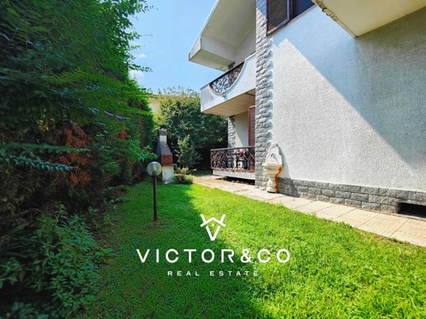 casa indipendente in vendita a Novara in zona Zona Santa Rita