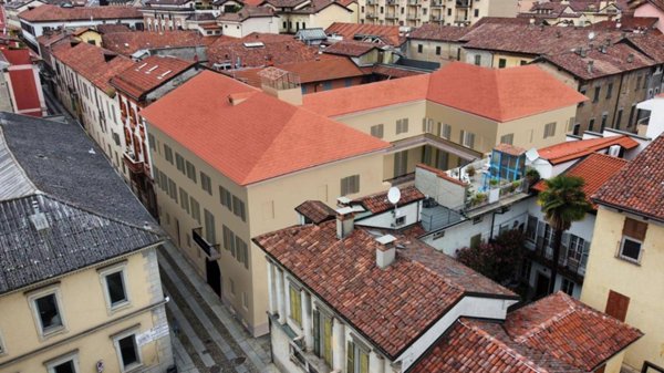 appartamento in vendita a Novara in zona Centro Città