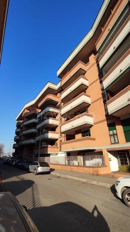 appartamento in vendita a Novara in zona Centro Città