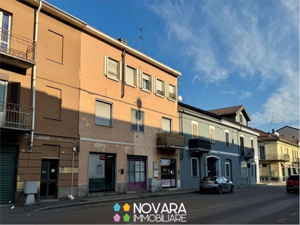 negozio in vendita a Novara in zona Pernate