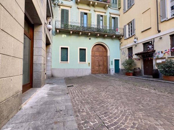 appartamento in vendita a Novara in zona Centro Città