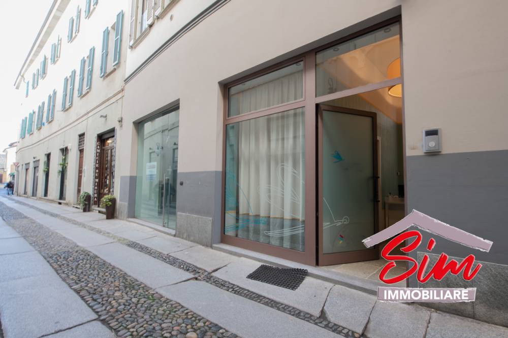casa indipendente in vendita a Novara in zona Centro Città