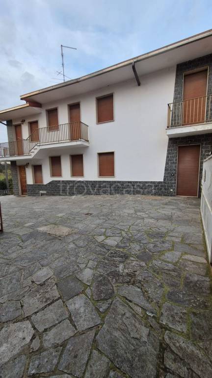 casa indipendente in vendita a Novara in zona zona Bicocca