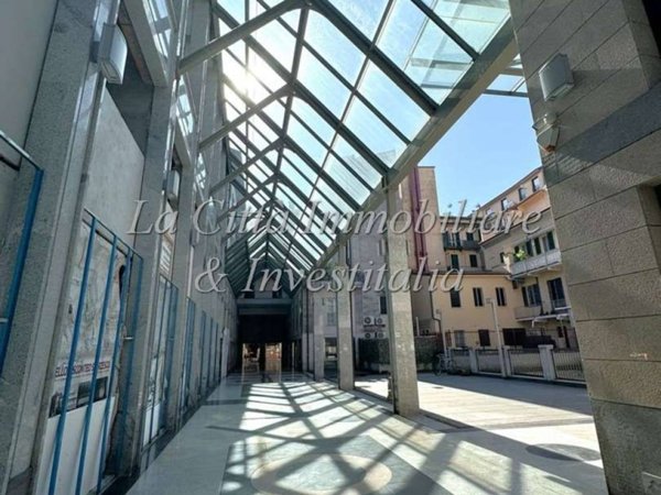 appartamento in vendita a Novara in zona Centro Città