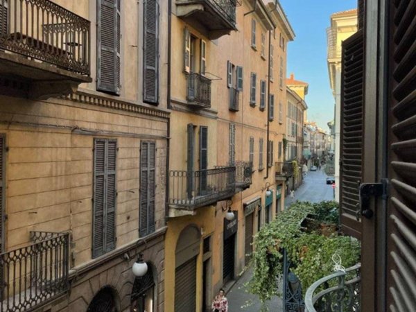 appartamento in vendita a Novara in zona Centro Città