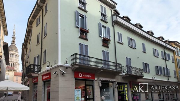 appartamento in vendita a Novara in zona Centro Città