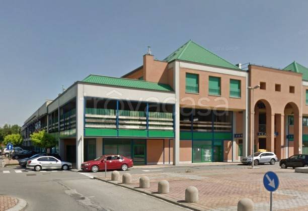 quadrivano in vendita a Novara in zona zona Cittadella - Villaggio Dalmazia