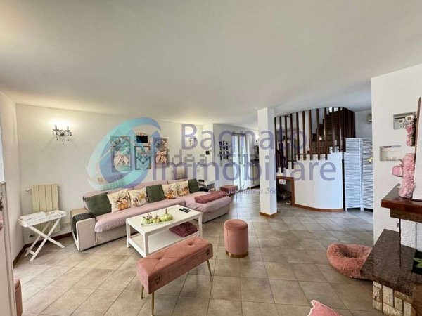 casa indipendente in vendita a Novara in zona zona Agogna - San Paolo