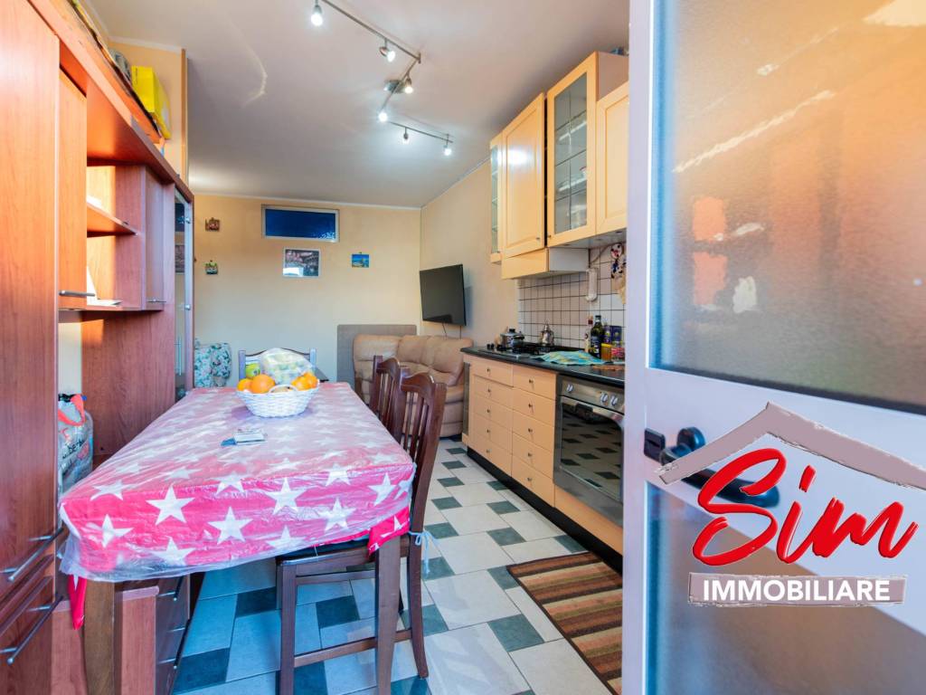 appartamento in vendita a Novara in zona Centro Città