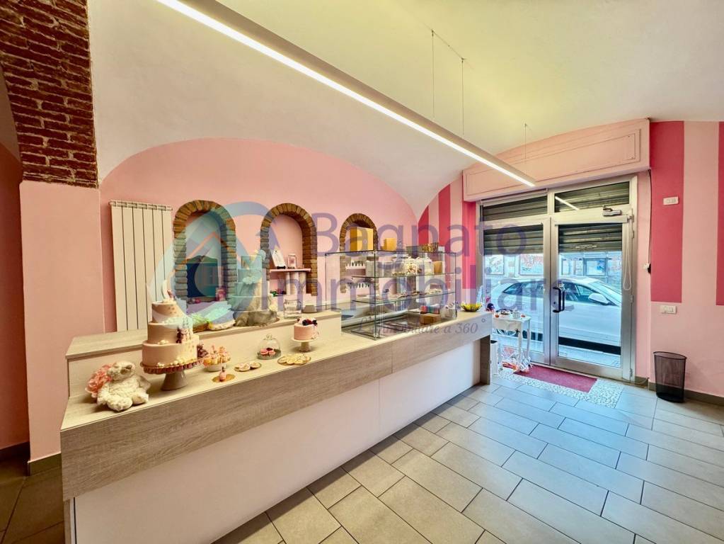 negozio in vendita a Novara in zona zona San Martino