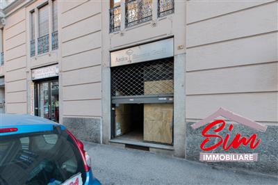 negozio in vendita a Novara in zona zona Sant'Andrea - San Rocco