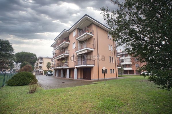 appartamento in vendita a Novara in zona zona Cittadella - Villaggio Dalmazia