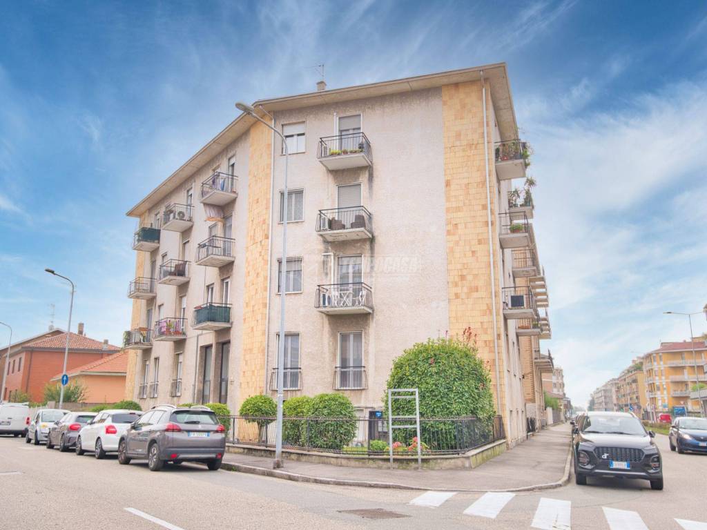 appartamento in vendita a Novara in zona zona San Martino