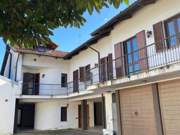 casa indipendente in vendita a Novara in zona Agognate