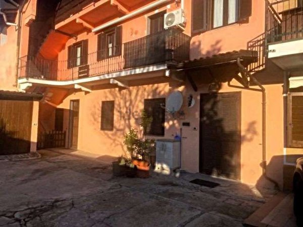 appartamento in vendita a Novara in zona Pernate