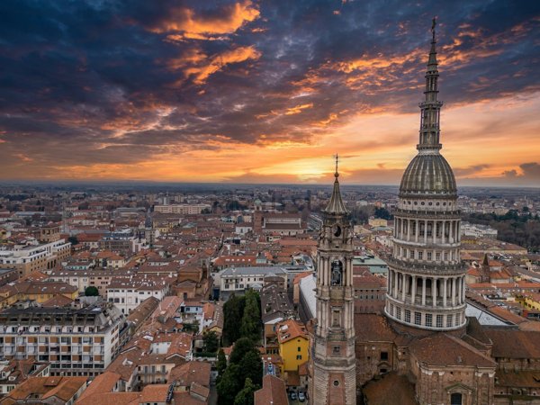 appartamento in vendita a Novara in zona Centro Città