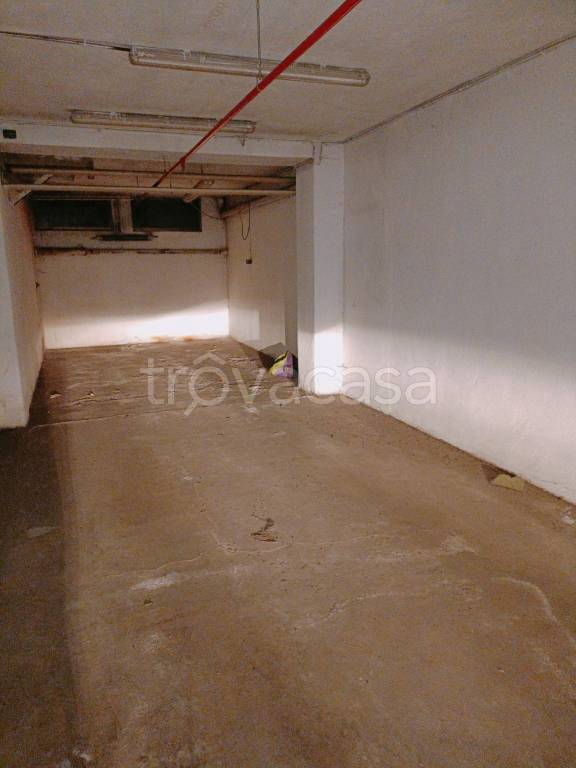 locale di sgombero in vendita a Novara in zona Centro Città