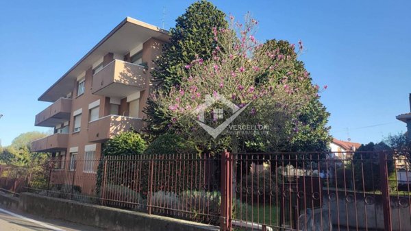 appartamento in vendita a Novara in zona Veveri