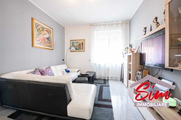 casa indipendente in vendita a Novara in zona Pernate