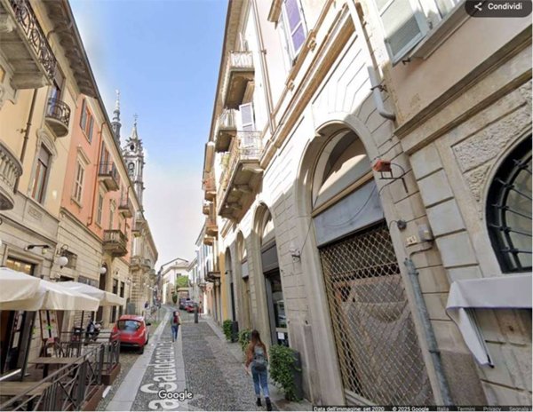 appartamento in vendita a Novara in zona Centro Città
