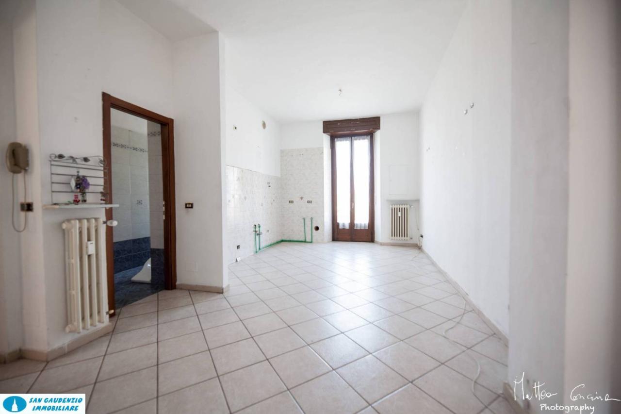 appartamento in vendita a Novara in zona Centro Città