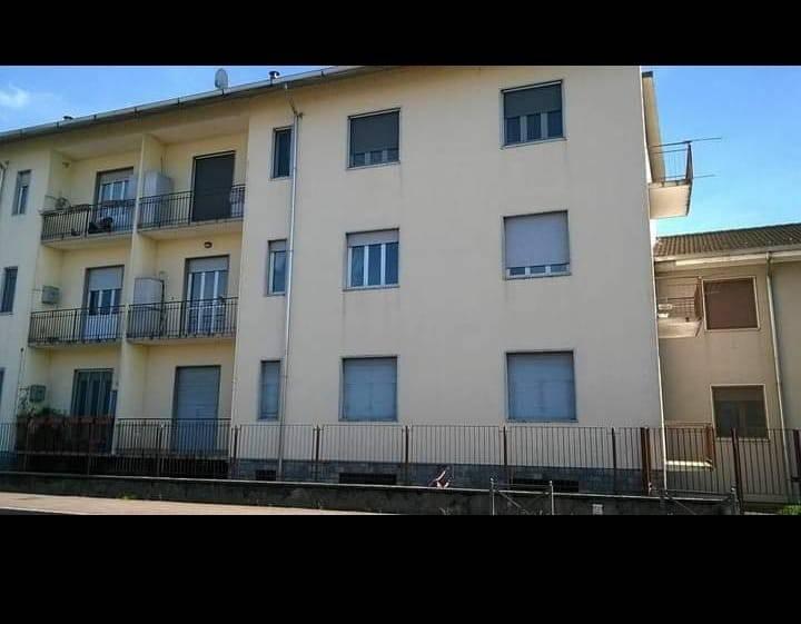 appartamento in vendita a Novara in zona Pernate