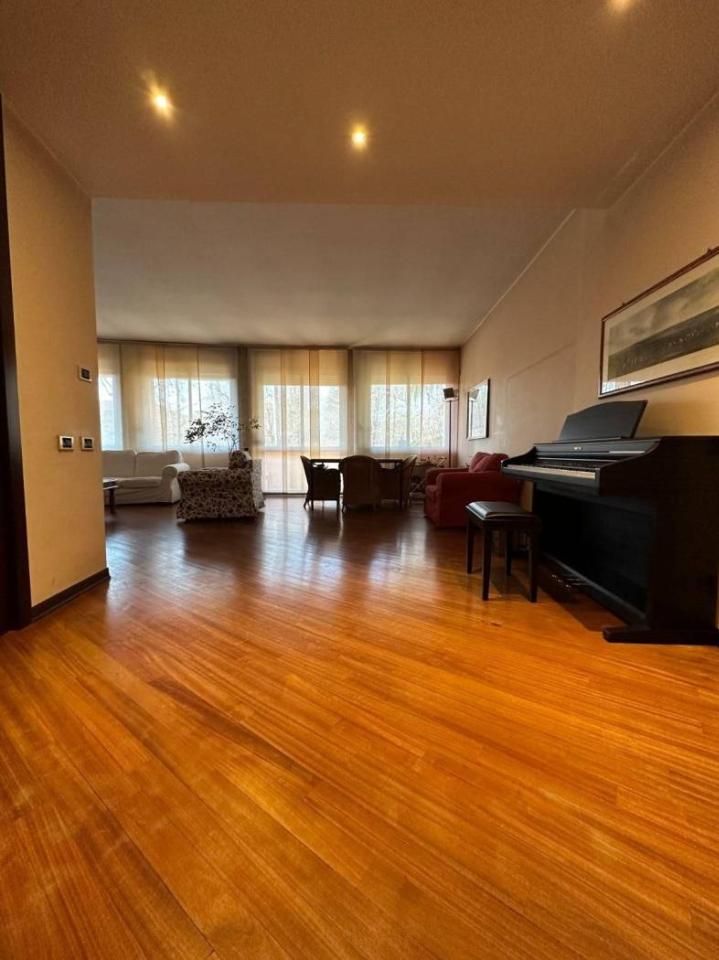 appartamento in vendita a Novara in zona Centro Città
