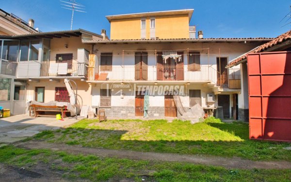 casa indipendente in vendita a Novara in zona Agognate
