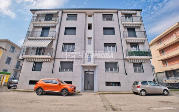 appartamento in vendita a Novara in zona Zona Santa Rita