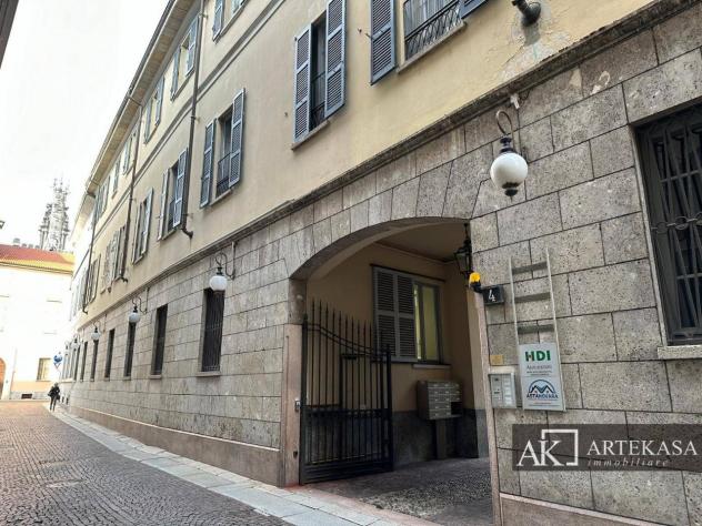 casa indipendente in vendita a Novara in zona Centro Città