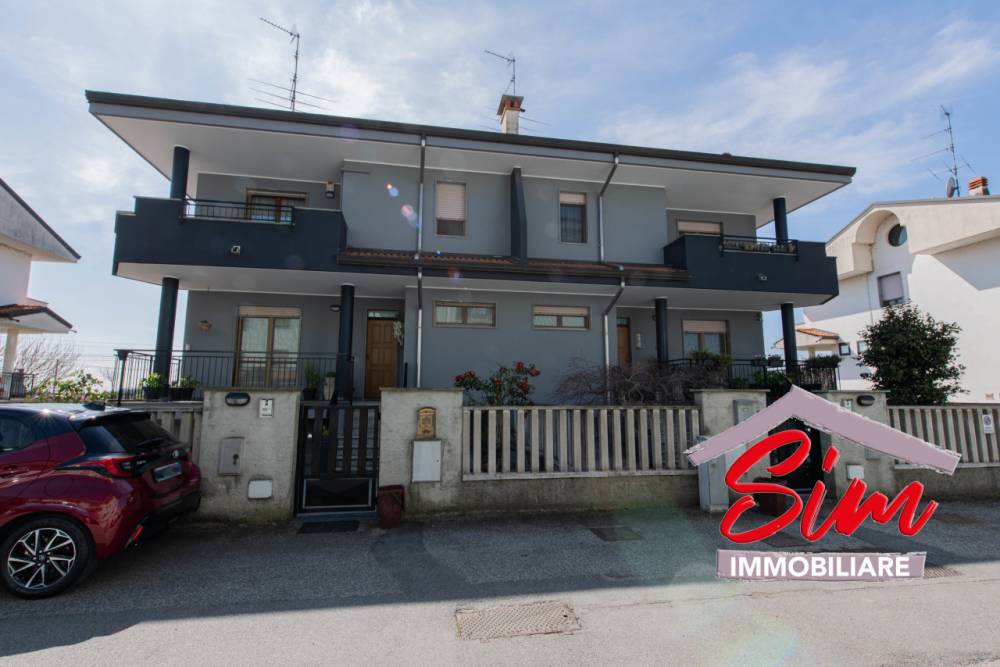 casa indipendente in vendita a Novara in zona zona Sant'Agabio