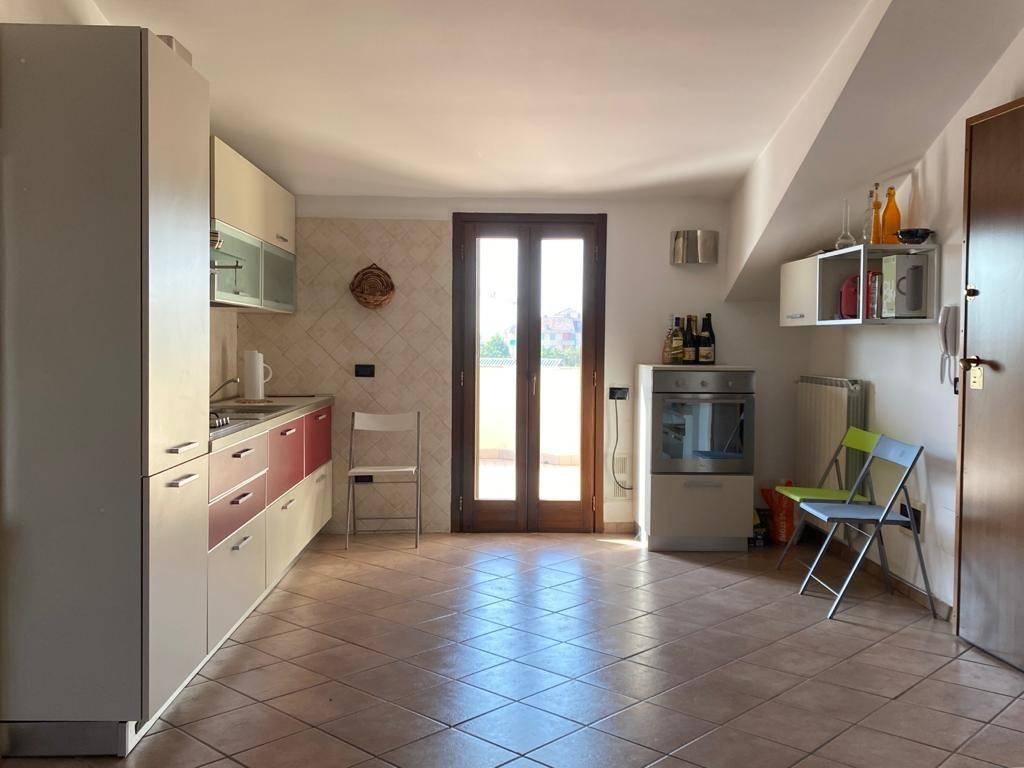 appartamento in vendita a Novara in zona Veveri