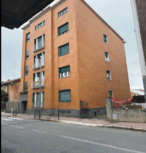 intera palazzina in vendita a Novara in zona Zona Santa Rita