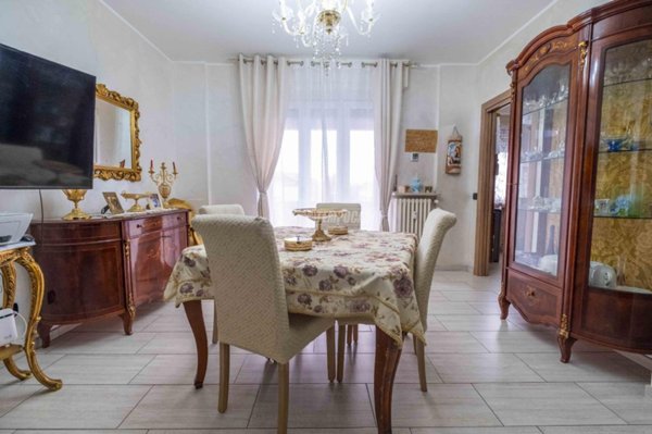 appartamento in vendita a Novara in zona Centro Città