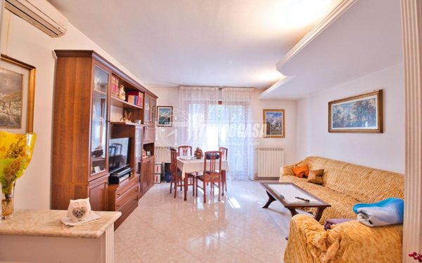 appartamento in vendita a Novara in zona Zona Santa Rita