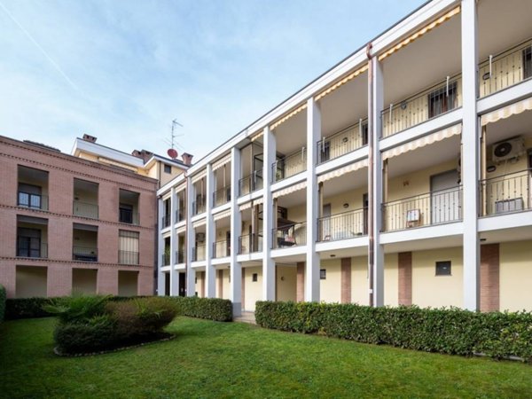 appartamento in vendita a Novara in zona Pernate