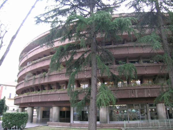 negozio in vendita a Novara in zona zona Sacro Cuore