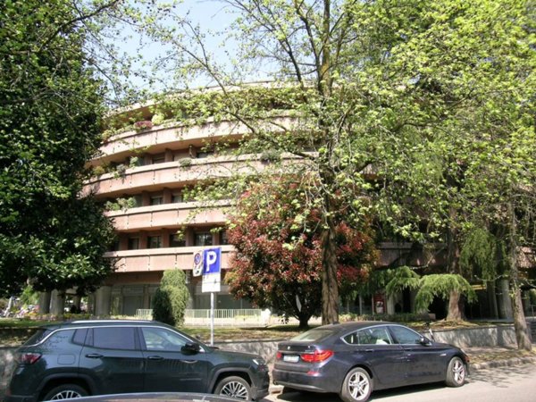 negozio in vendita a Novara in zona Centro Città