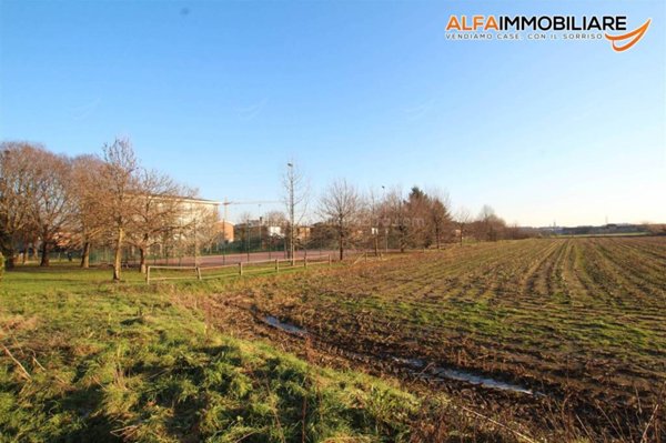 terreno edificabile in vendita a Novara in zona Vignale