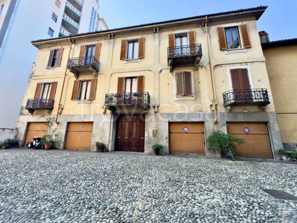 appartamento in vendita a Novara in zona Centro Città