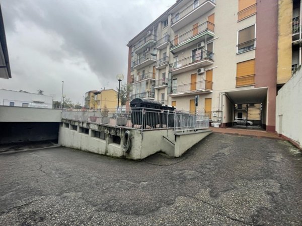 casa indipendente in vendita a Novara